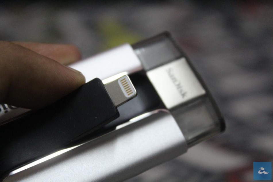 SanDisk iXpand Flash Drive -IMG_0585