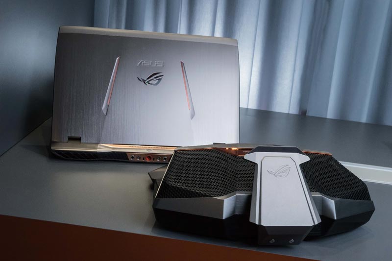 Asus-ROG-GX700-12