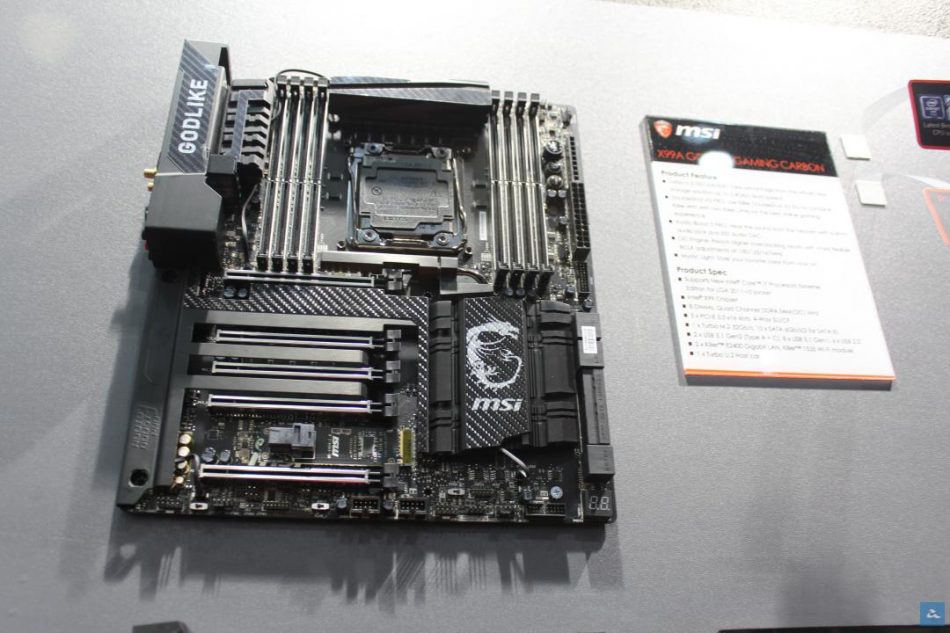 MSI X99A Godlike Gaming Carbon - IMG_9590