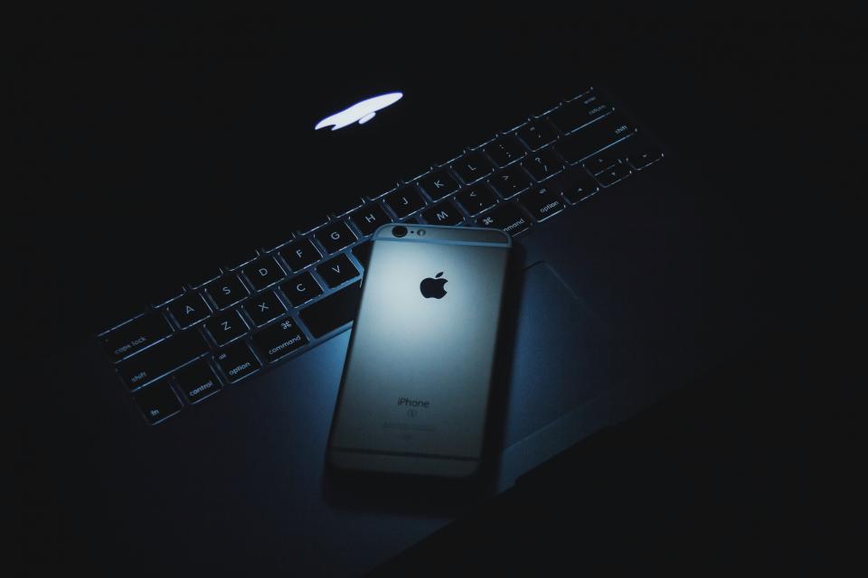 Apple iPhone