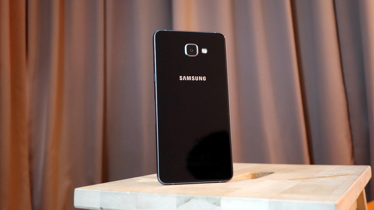 Galaxy A9 Pro - DSC06307 (Priime Brushed Gold)