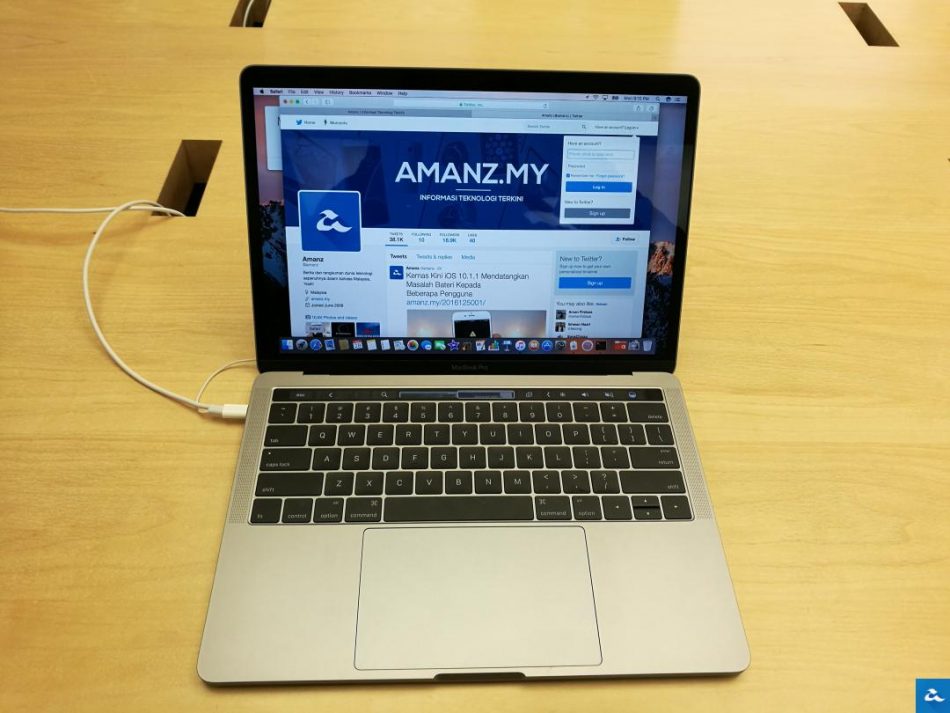 macbook-pro-2016-touch-bar-img_20161129_131010