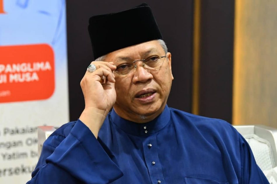 TS Annuar Musa