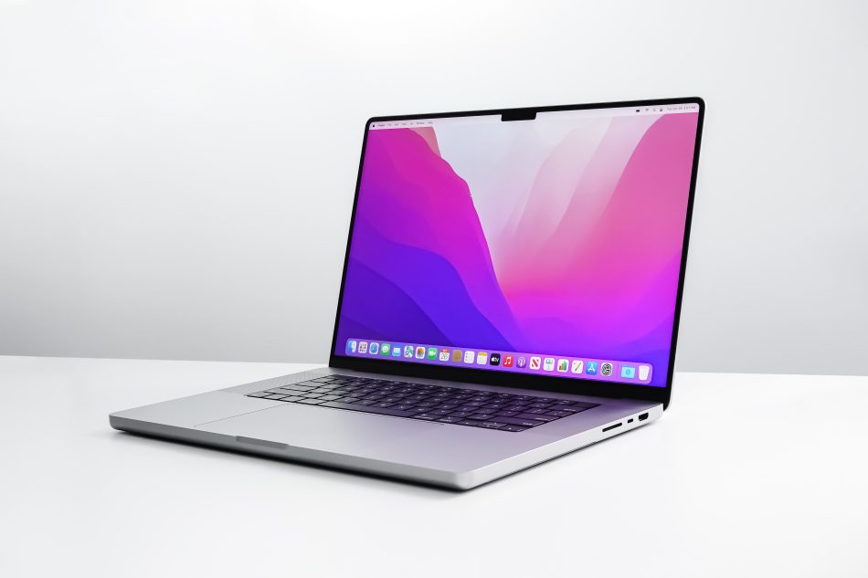 MacBook Pro Takuk
