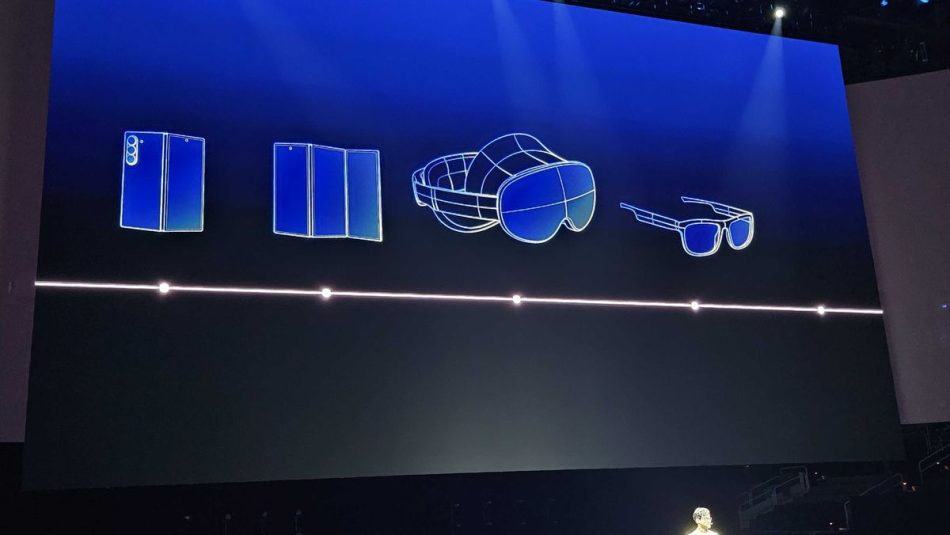 Samsung Mengesahkan Kaca Mata Pintar AR Akan Dilancarkan Tahun Ini 1 Samsung Acah Tri Lipat Set Kepala Kaca Mata XR 2025 01