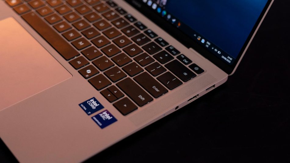 Honor MagicBook Art 14 2025 G