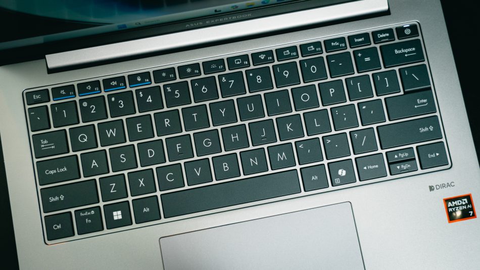 Ulasan ASUS ExpertBook PM3 – Cukup Profesional, Cukup Lasak 8 ASUS ExpertBook PM3 Edited 13