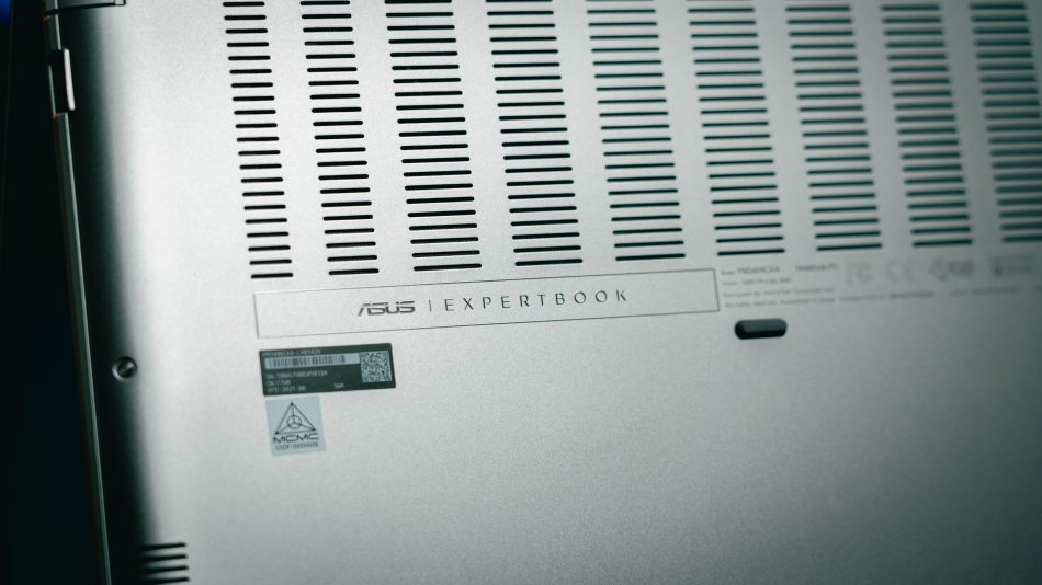 Ulasan ASUS ExpertBook PM3 – Cukup Profesional, Cukup Lasak 11 ASUS ExpertBook PM3 Edited 16