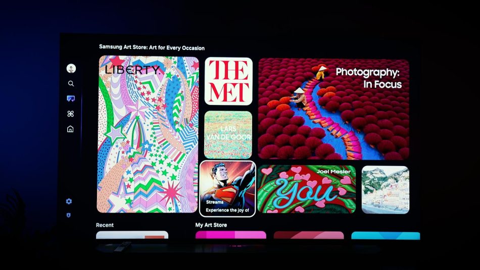 Samsung QN990F Art