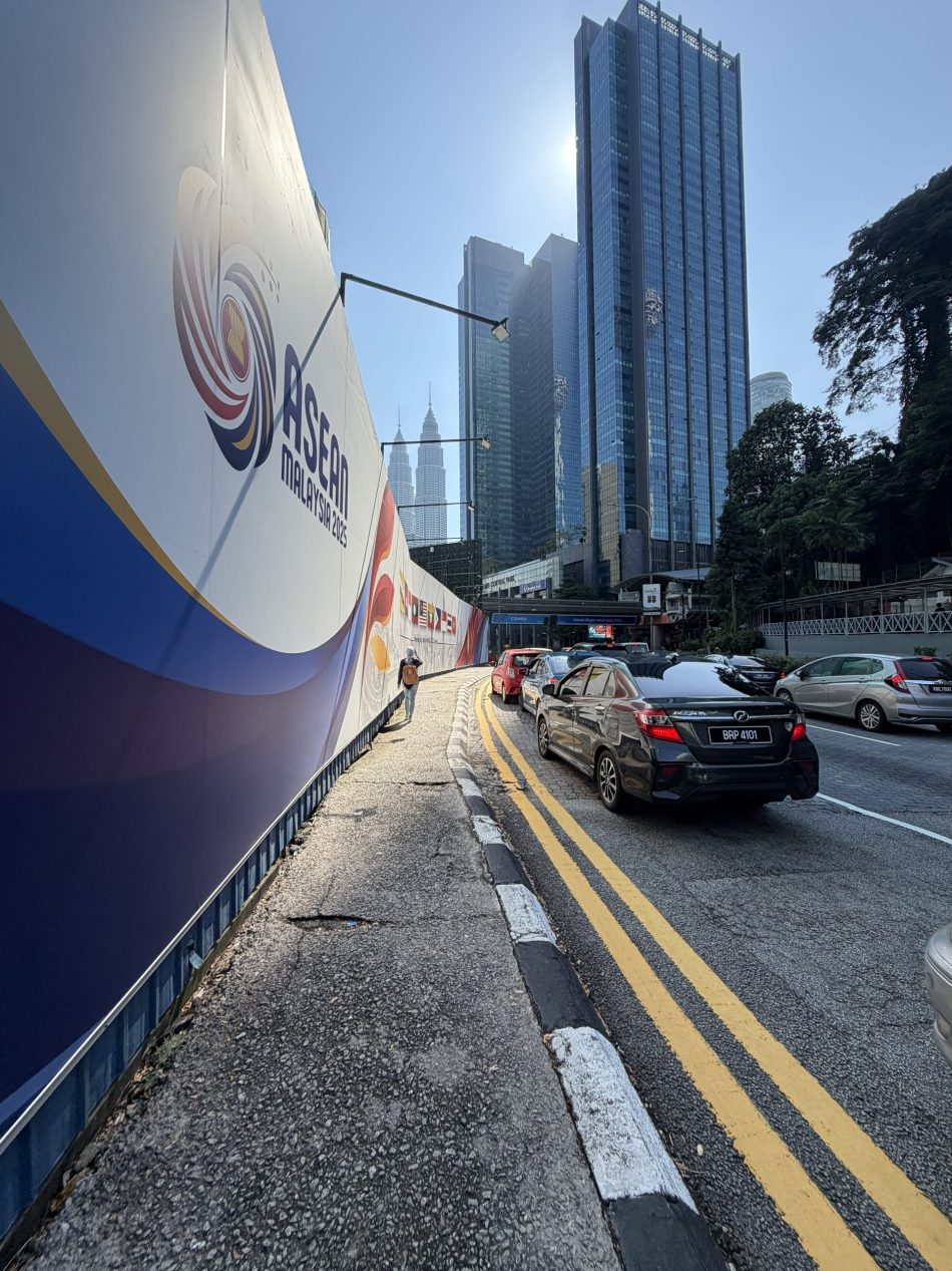 Ulasan iPhone 17 – iPhone Asas Paling Lengkap 20 IMG 0176 scaled e1761556377625