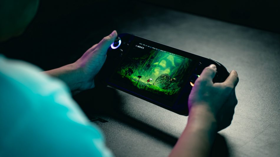 Pandang Pertama ASUS ROG Xbox Ally X – Adakah Ini Pengganti Gaming PC Yang Ditunggu-Tunggu? 19 batch ASUS ROG XBox Ally X 21