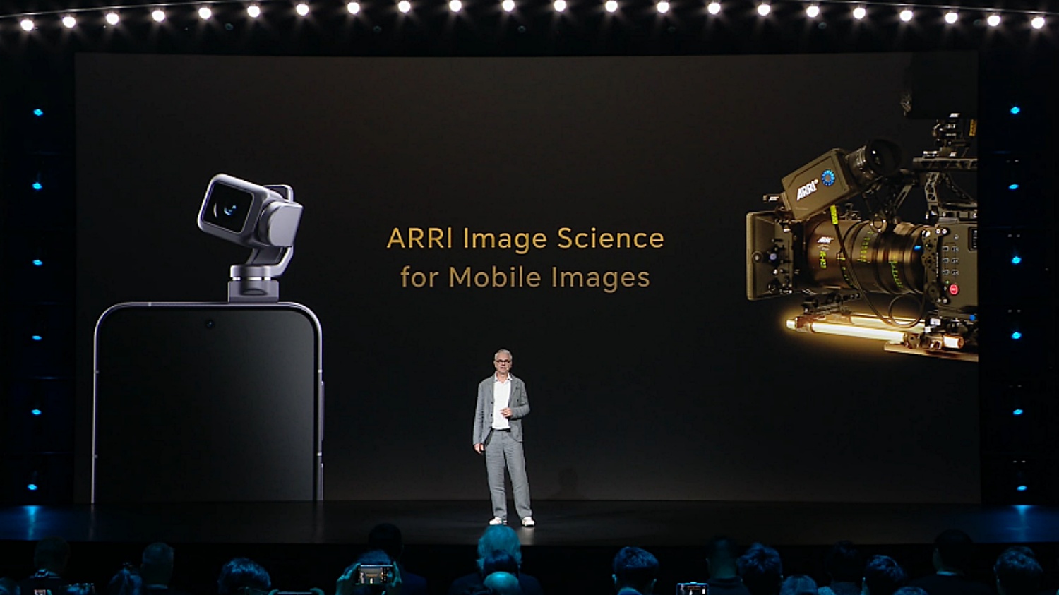 Honor Robot Phone Akan Dilengkapi Gimbal Tiga Paksi Dan Cip Pengimejan Khusus
