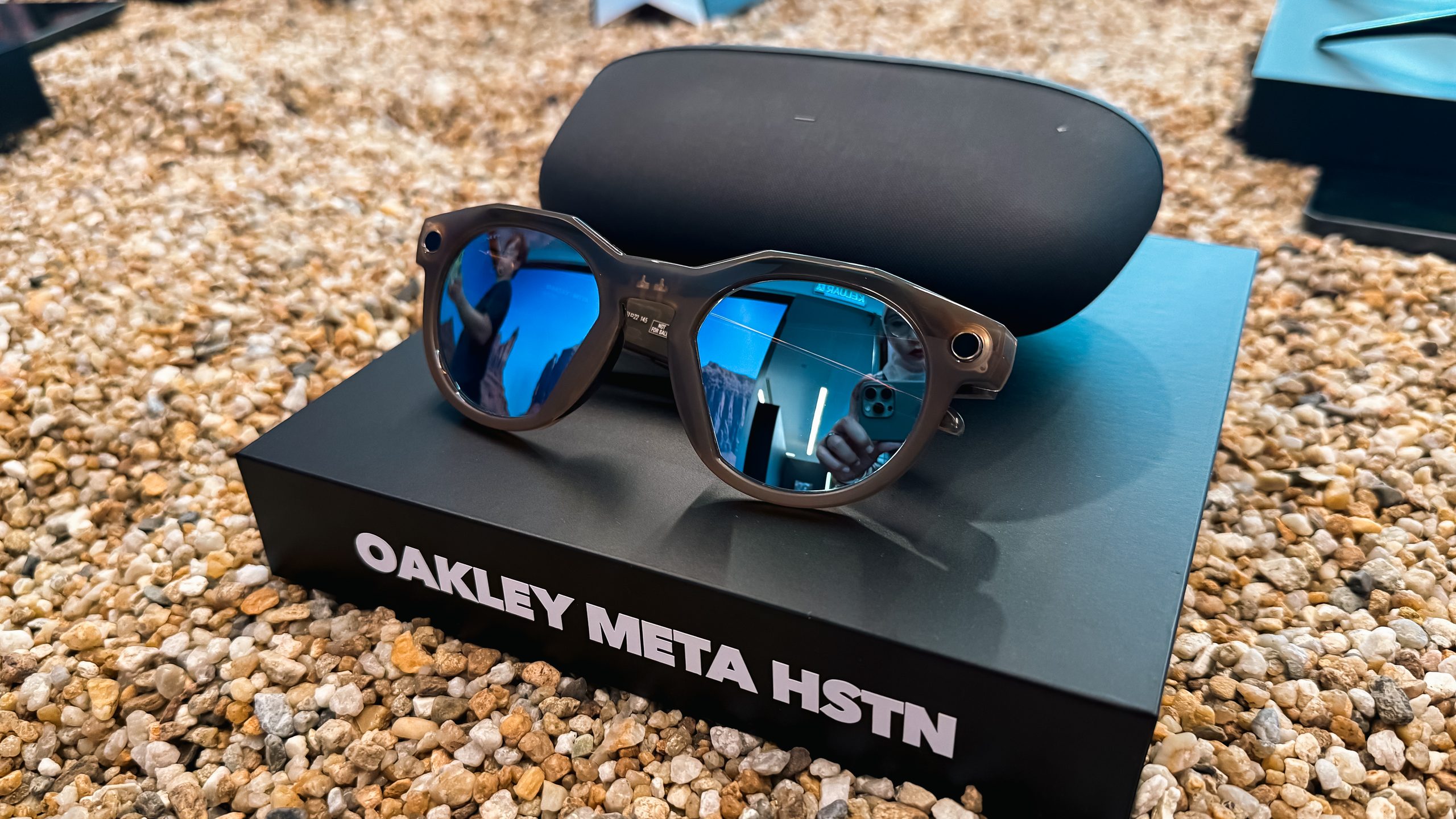 Cermin Mata Pintar Oakley Meta HSTN Dan Vanguard Boleh Didapati Di Malaysia Bermula Harga RM2069